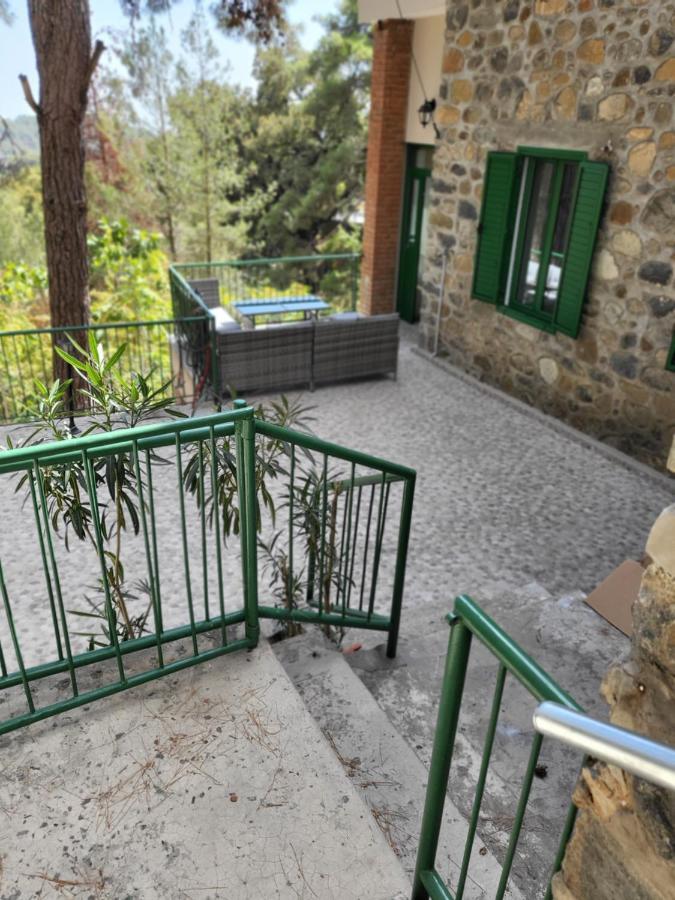 Theplatres.Nest Vila Exterior foto